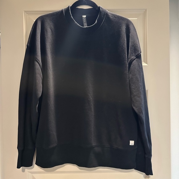 Vuori Sedona Weekender Crew Black Sweatshirt - Picture 5 of 10